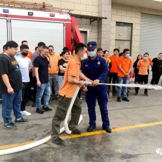 防范未“燃”！邊鋒集團(tuán)開展消防應(yīng)急演練工作