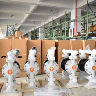 “熱辣滾燙”搶發(fā)展，年后開工生產(chǎn)忙！